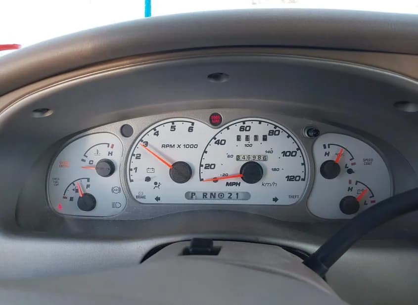 2002 FORD Explorer Sport Trac Used VIN 1FMZU67E22UA97001 – dashboard 2002 FORD Explorer Sport Trac Used VIN 1FMZU67E22UA97001 – dashboard