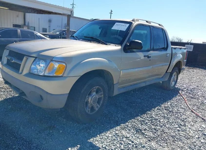 2002 FORD Explorer Sport Trac Used VIN 1FMZU67E22UA97001 – trunk area 2002 FORD Explorer Sport Trac Used VIN 1FMZU67E22UA97001 – trunk area