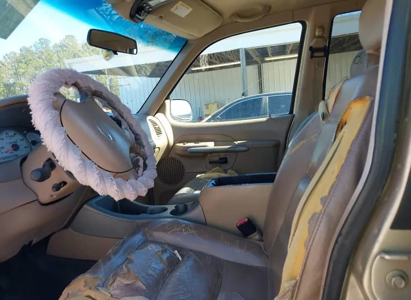 2002 FORD Explorer Sport Trac Used VIN 1FMZU67E22UA97001 – photo 11 2002 FORD Explorer Sport Trac Used VIN 1FMZU67E22UA97001 – photo 11