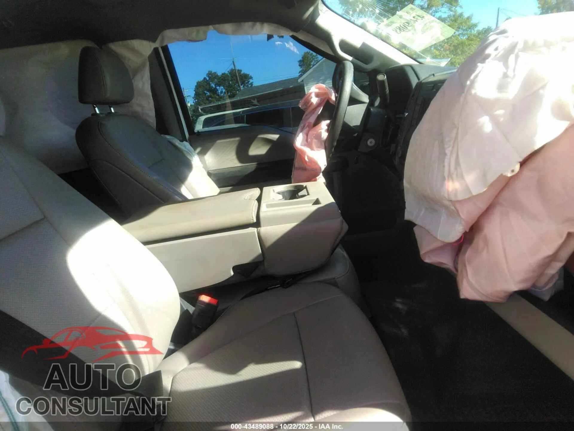 2020 FORD F250 Damaged VIN 1FT7W2B68LED23682 – interior seats 2020 FORD F250 Damaged VIN 1FT7W2B68LED23682 – interior seats