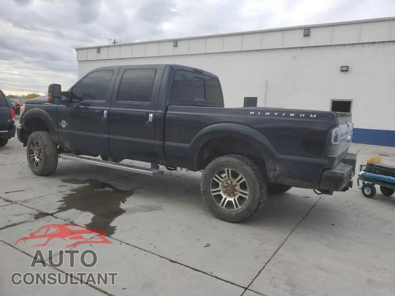 2014 FORD F350 Damaged VIN 1FT8W3BT4EEB01952 – rear exterior 2014 FORD F350 Damaged VIN 1FT8W3BT4EEB01952 – rear exterior