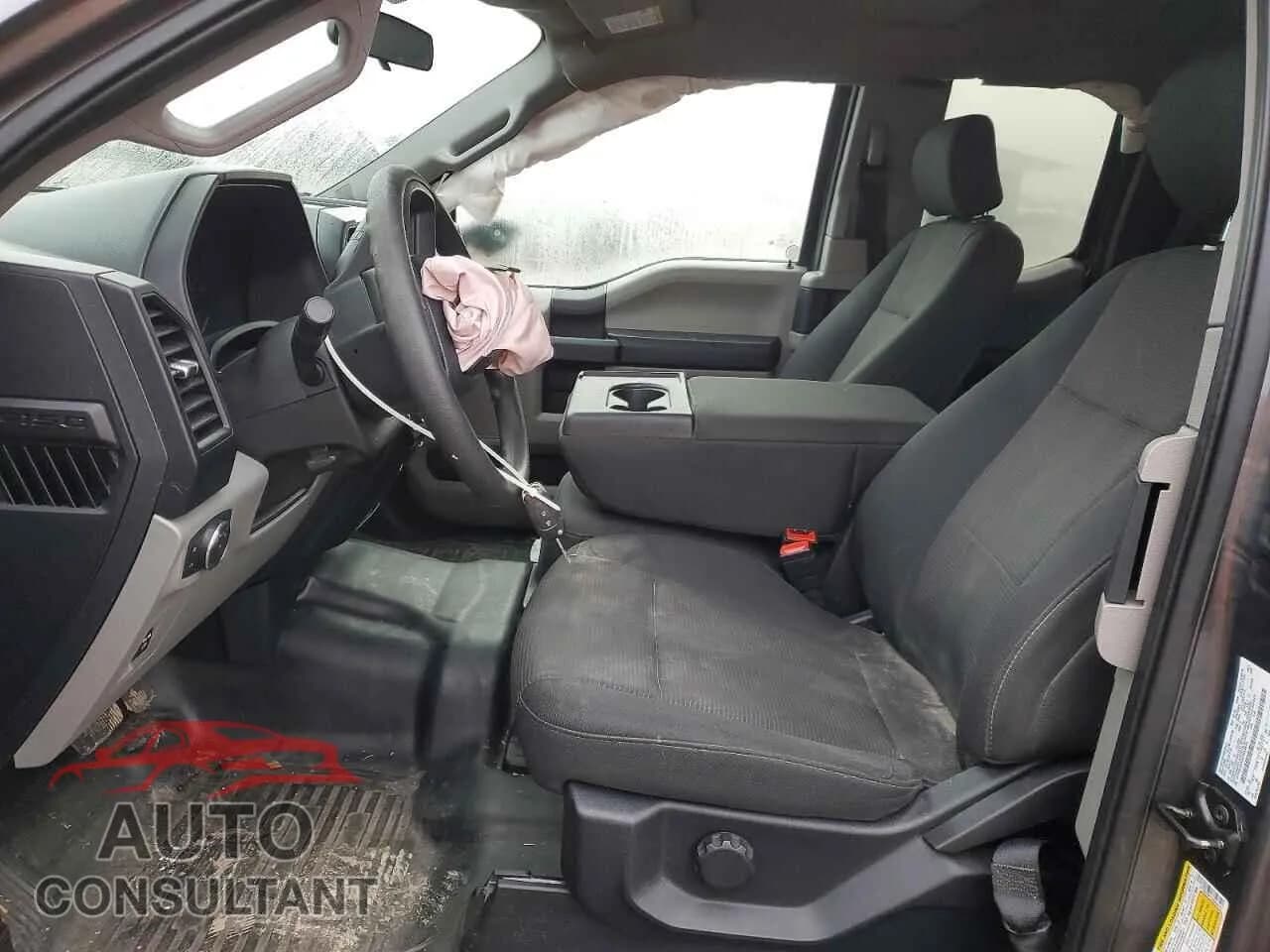 2020 FORD F-150 Damaged VIN 1FTEX1EP7LFB43879 – exterior detail 2020 FORD F-150 Damaged VIN 1FTEX1EP7LFB43879 – exterior detail