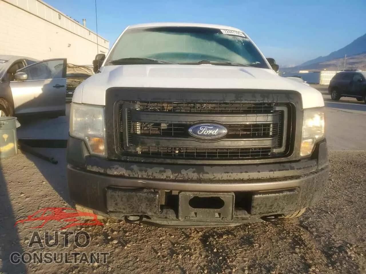 2014 FORD All Models Damaged VIN 1FTPF1EFXEKD55348 – interior seats 2014 FORD All Models Damaged VIN 1FTPF1EFXEKD55348 – interior seats