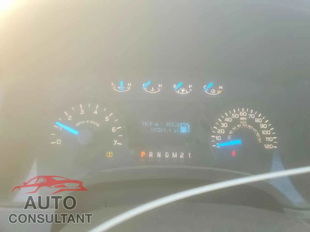 2014 FORD All Models Damaged VIN 1FTPF1EFXEKD55348 – trunk area 2014 FORD All Models Damaged VIN 1FTPF1EFXEKD55348 – trunk area