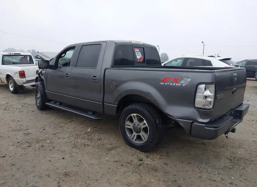 2007 FORD F-150 Used VIN 1FTPW12V67KC59974 – interior seats 2007 FORD F-150 Used VIN 1FTPW12V67KC59974 – interior seats