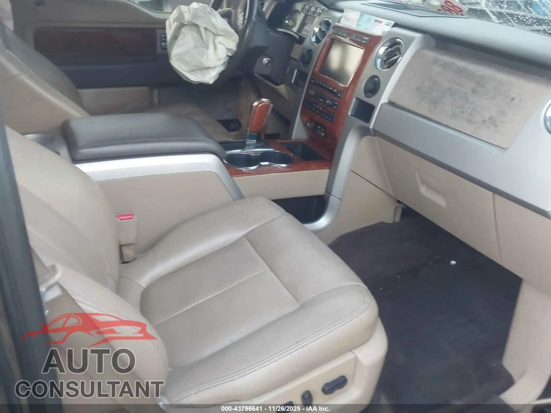 2009 FORD F-150 Damaged VIN 1FTPW14V69FA24242 – interior seats 2009 FORD F-150 Damaged VIN 1FTPW14V69FA24242 – interior seats