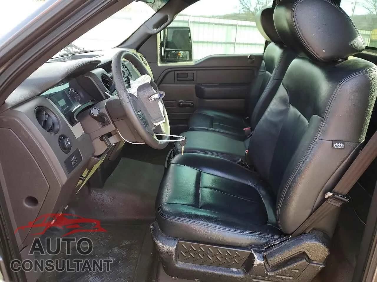 2009 FORD All Models Damaged VIN 1FTRF14V09KB89395 – exterior detail 2009 FORD All Models Damaged VIN 1FTRF14V09KB89395 – exterior detail