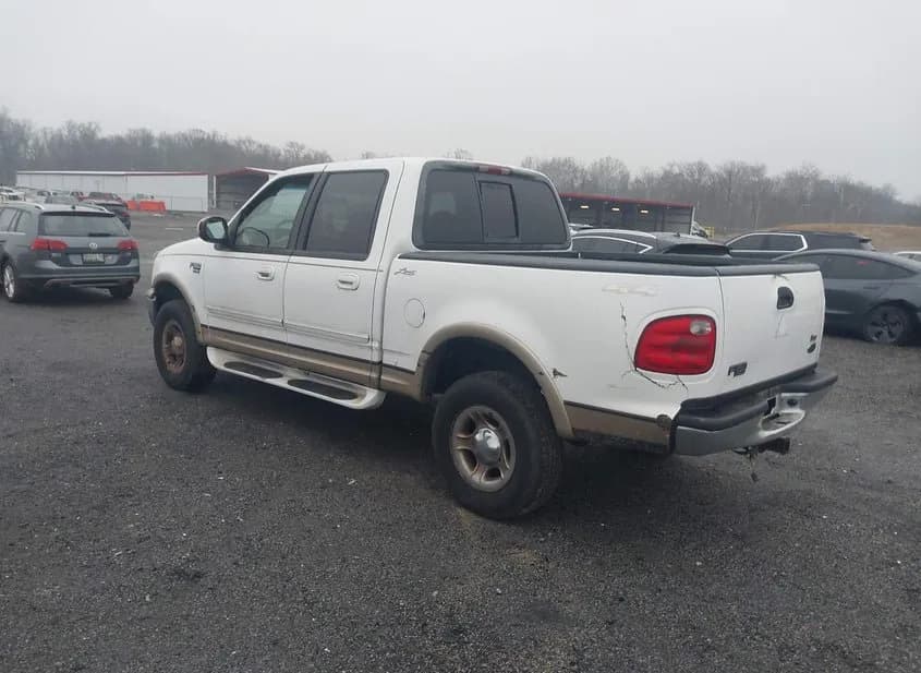 2001 FORD F-150 Used VIN 1FTRW08L81KE30191 – trunk area 2001 FORD F-150 Used VIN 1FTRW08L81KE30191 – trunk area