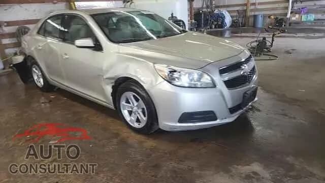 2013 CHEVROLET MALIBU Damaged VIN 1G11C5SA5DF142709 – photo 14 2013 CHEVROLET MALIBU Damaged VIN 1G11C5SA5DF142709 – photo 14