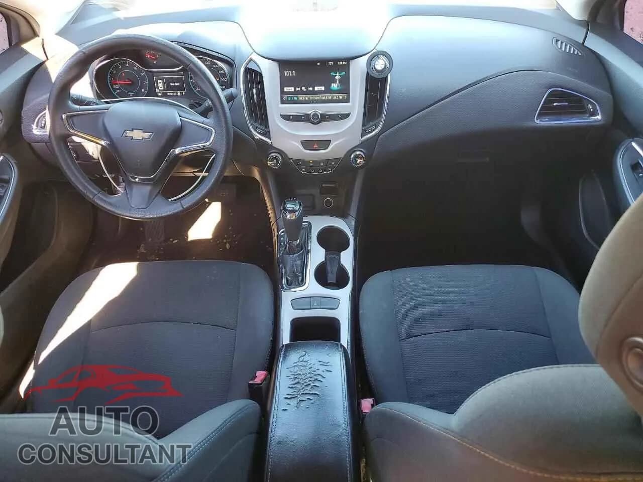 2017 CHEVROLET CRUZE Damaged VIN 1G1BC5SM3H7275242 – undercarriage 2017 CHEVROLET CRUZE Damaged VIN 1G1BC5SM3H7275242 – undercarriage