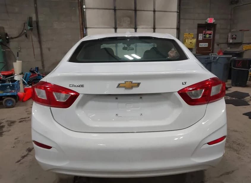 2016 CHEVROLET Cruze Used VIN 1G1BE5SM5G7317516 – undercarriage 2016 CHEVROLET Cruze Used VIN 1G1BE5SM5G7317516 – undercarriage