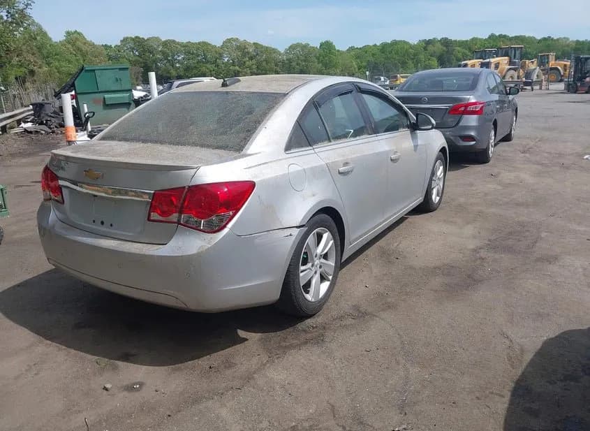 2015 CHEVROLET Cruze Used VIN 1G1P75SZ1F7262718 – exterior detail 2015 CHEVROLET Cruze Used VIN 1G1P75SZ1F7262718 – exterior detail