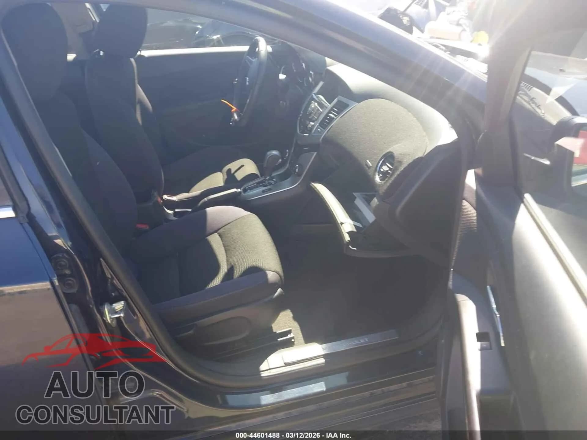 2014 CHEVROLET CRUZE Used VIN 1G1PC5SB2E7236478 – interior seats 2014 CHEVROLET CRUZE Used VIN 1G1PC5SB2E7236478 – interior seats