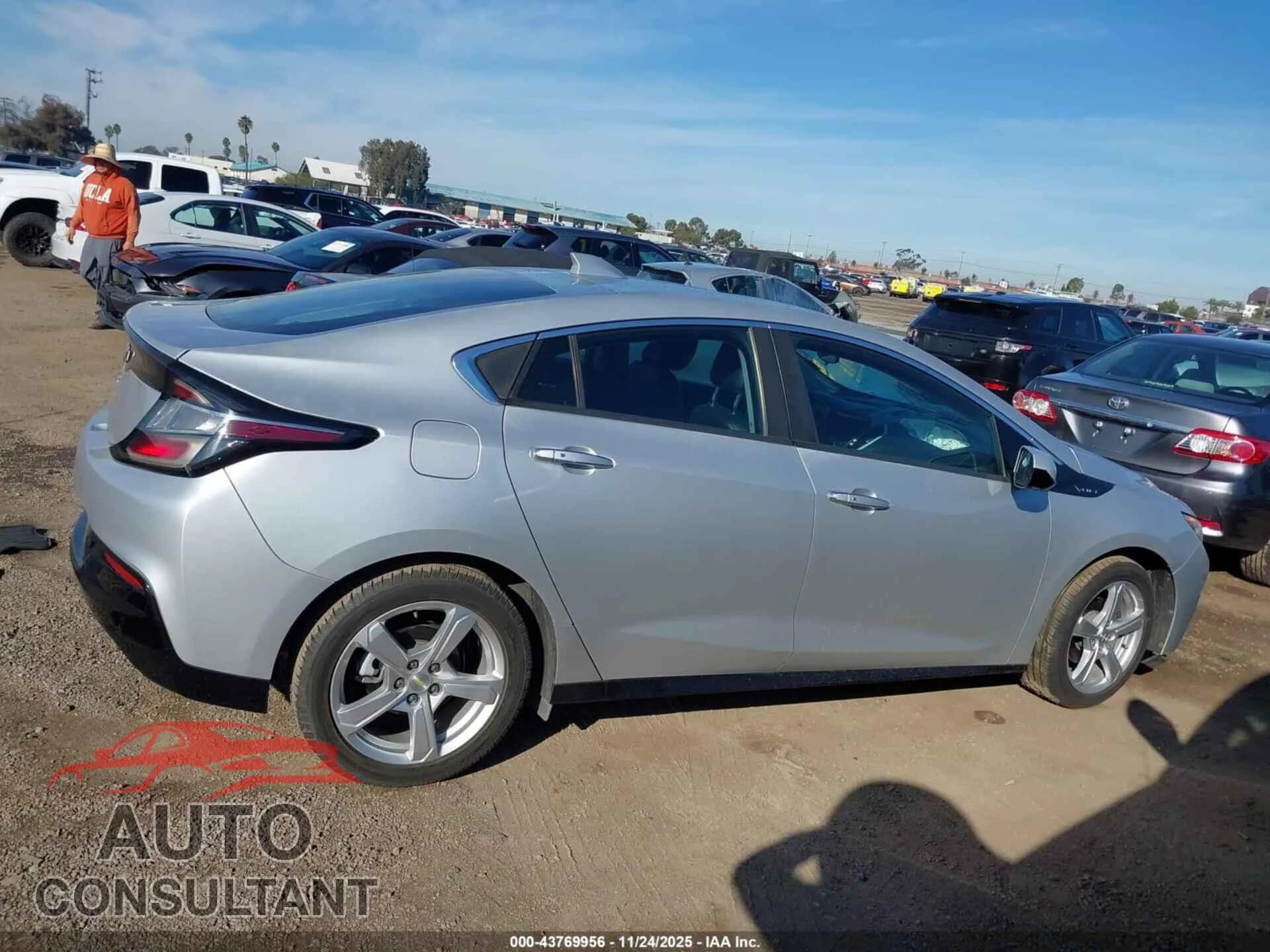 2017 CHEVROLET VOLT Damaged VIN 1G1RC6S52HU159108 – photo 13 2017 CHEVROLET VOLT Damaged VIN 1G1RC6S52HU159108 – photo 13