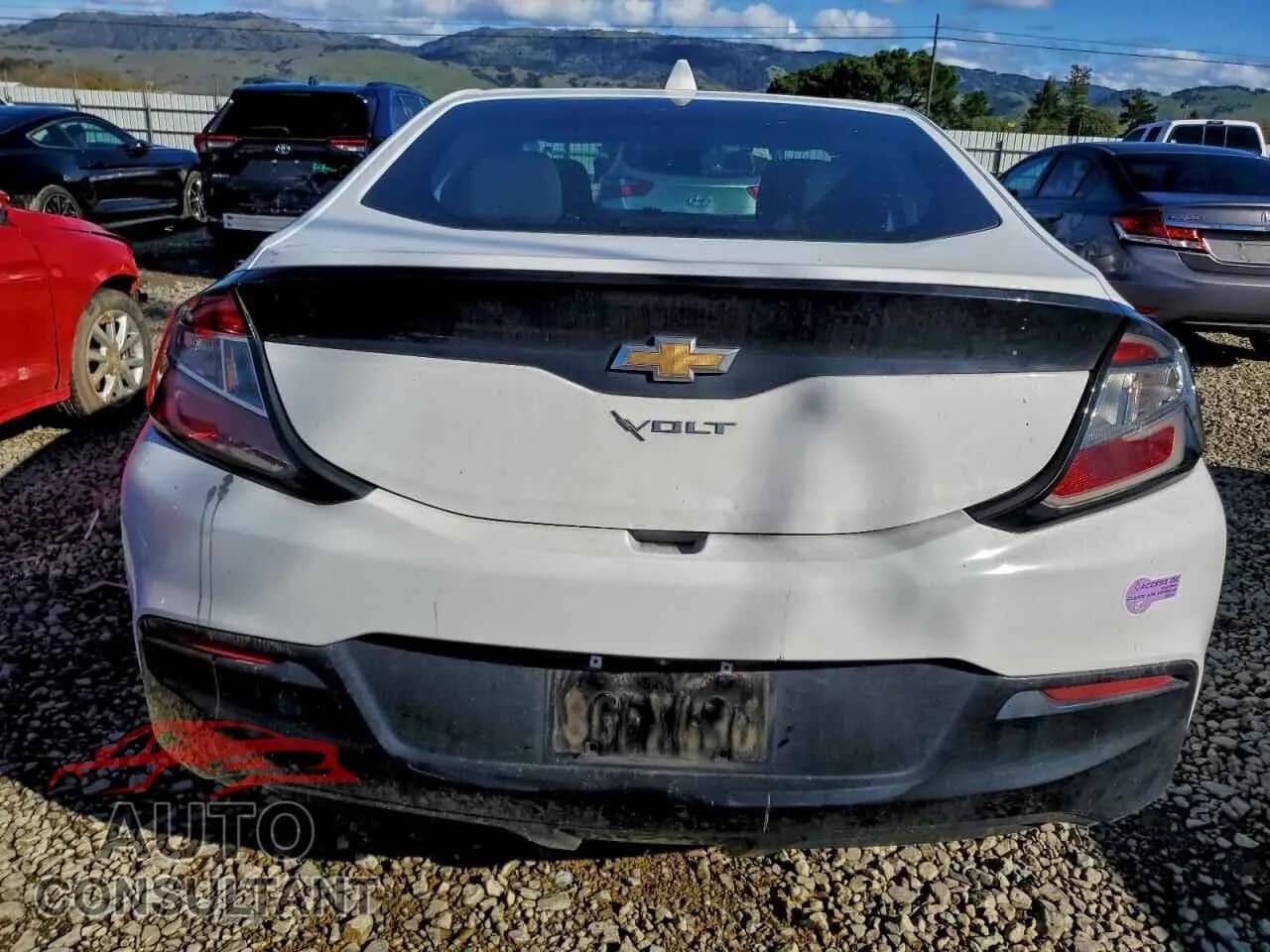 2018 CHEVROLET VOLT Damaged VIN 1G1RC6S5XJU152686 – engine bay 2018 CHEVROLET VOLT Damaged VIN 1G1RC6S5XJU152686 – engine bay