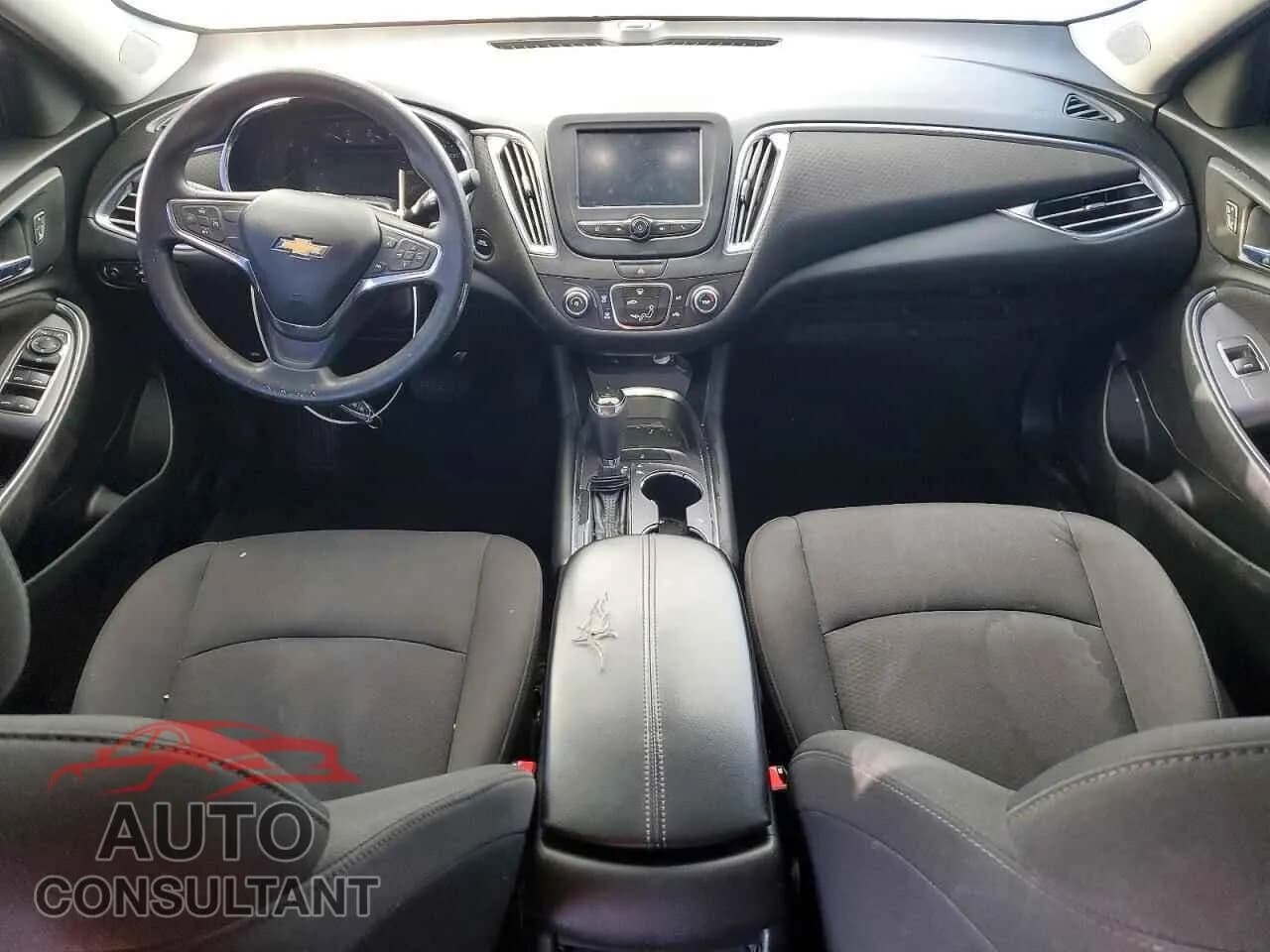 2018 CHEVROLET MALIBU Used VIN 1G1ZD5STXJF260557 – undercarriage 2018 CHEVROLET MALIBU Used VIN 1G1ZD5STXJF260557 – undercarriage