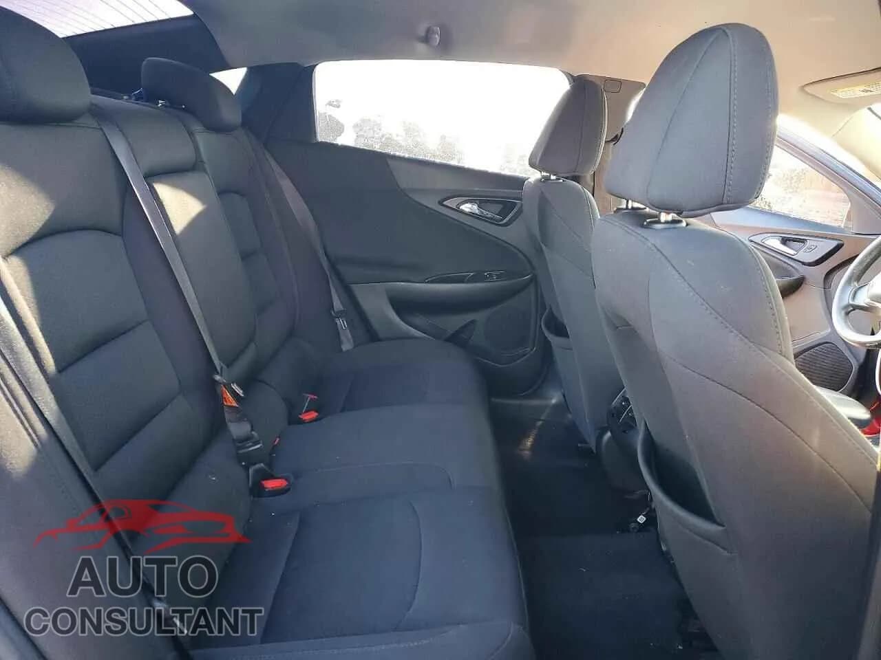 2018 CHEVROLET MALIBU Used VIN 1G1ZD5STXJF260557 – odometer reading 2018 CHEVROLET MALIBU Used VIN 1G1ZD5STXJF260557 – odometer reading