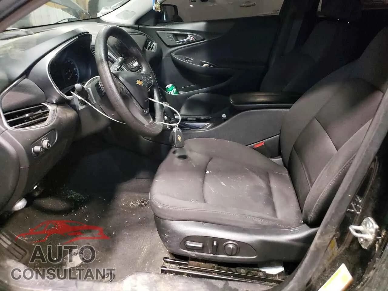 2020 CHEVROLET MALIBU Used VIN 1G1ZD5STXLF111164 – exterior detail 2020 CHEVROLET MALIBU Used VIN 1G1ZD5STXLF111164 – exterior detail
