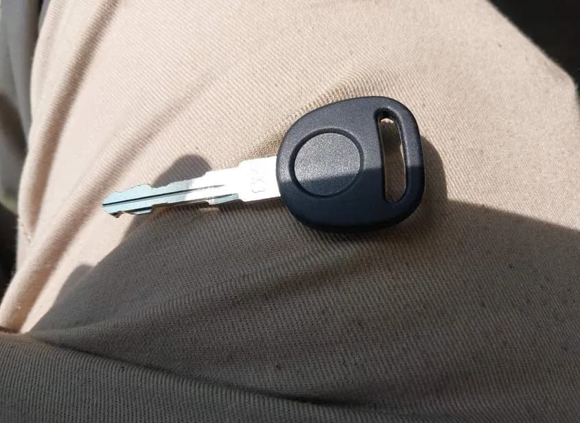 2000 BUICK Park Avenue Used VIN 1G4CW54K5Y4225969 – side profile 2000 BUICK Park Avenue Used VIN 1G4CW54K5Y4225969 – side profile