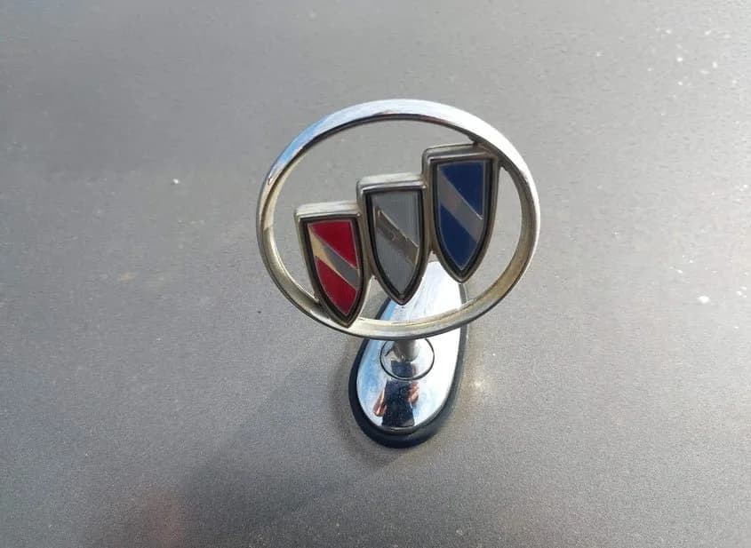 2000 BUICK Park Avenue Used VIN 1G4CW54K5Y4225969 – interior seats 2000 BUICK Park Avenue Used VIN 1G4CW54K5Y4225969 – interior seats