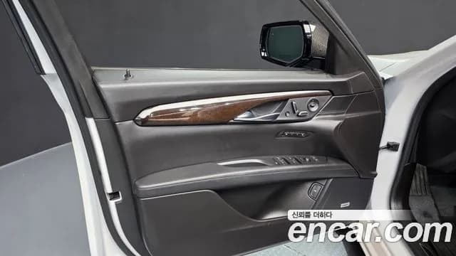 2019 Cadillac CT6 3.6 Platinum AWD Sold VIN 1G6K95RS8KU133491 – trunk area 2019 Cadillac CT6 3.6 Platinum AWD Sold VIN 1G6K95RS8KU133491 – trunk area