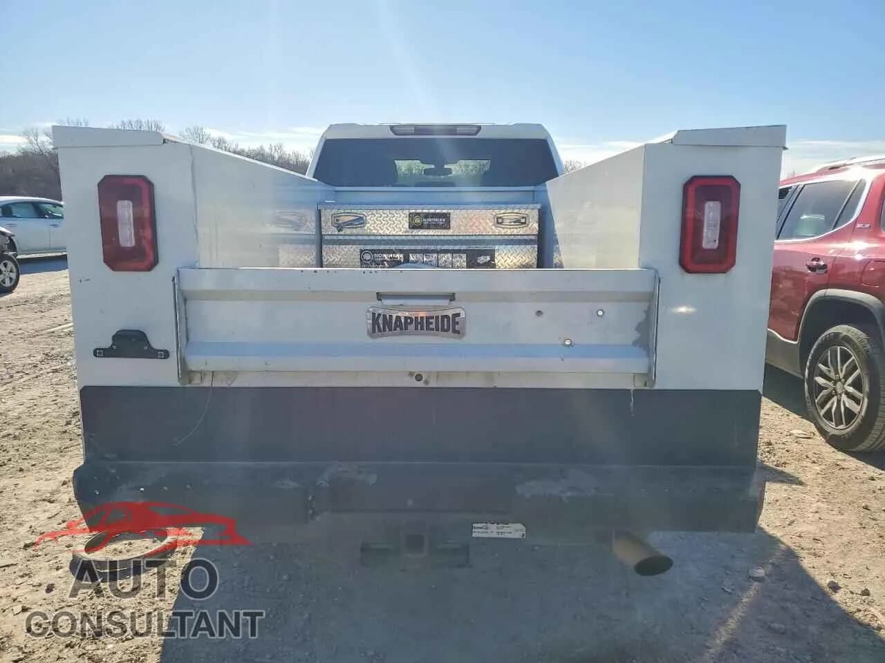 2021 CHEVROLET ALL Models Damaged VIN 1GB2YLE73MF155299 – engine bay 2021 CHEVROLET ALL Models Damaged VIN 1GB2YLE73MF155299 – engine bay