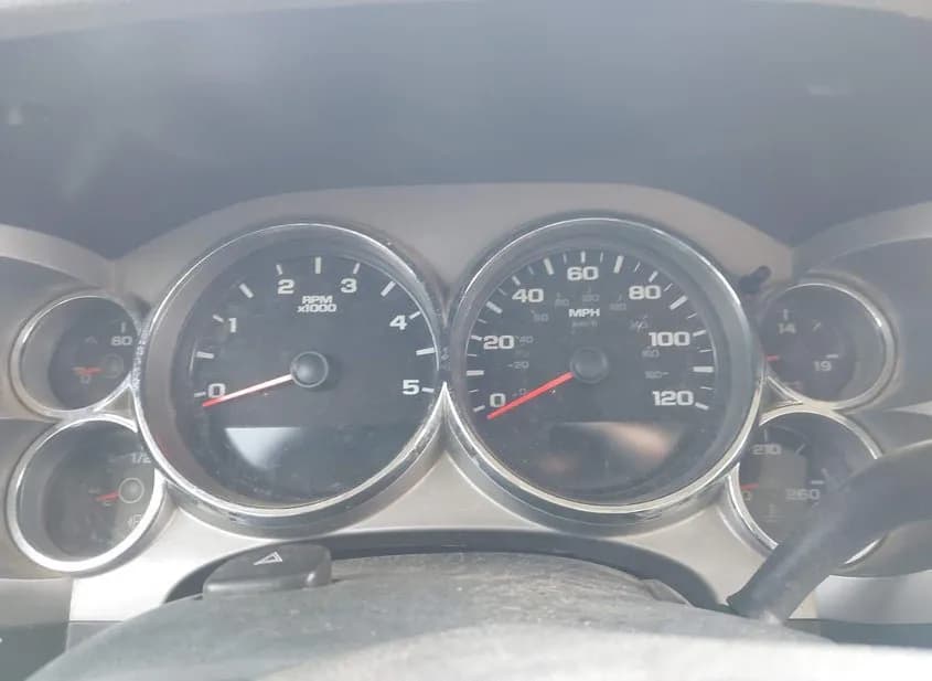 2010 CHEVROLET Silverado Used VIN 1GB7KZB64AF132552 – dashboard 2010 CHEVROLET Silverado Used VIN 1GB7KZB64AF132552 – dashboard