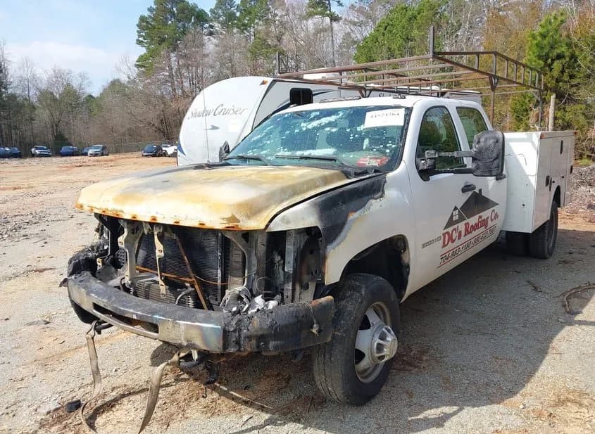 2010 CHEVROLET Silverado Used VIN 1GB7KZB64AF132552 – trunk area 2010 CHEVROLET Silverado Used VIN 1GB7KZB64AF132552 – trunk area