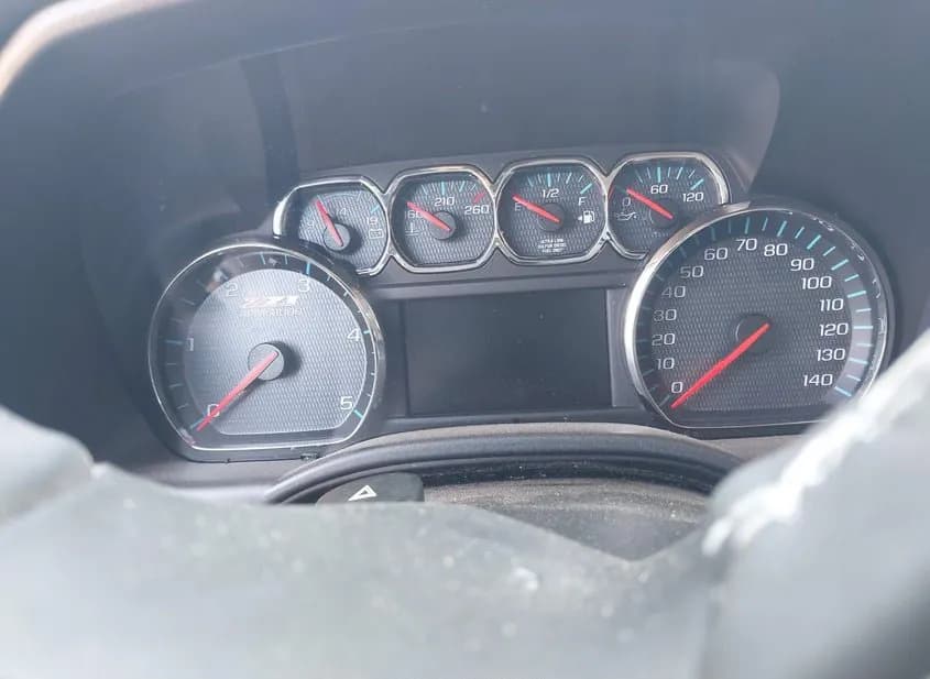 2018 CHEVROLET Silverado - VIN 1GC1KWEY6JF215347 2018 CHEVROLET Silverado VIN 1GC1KWEY6JF215347