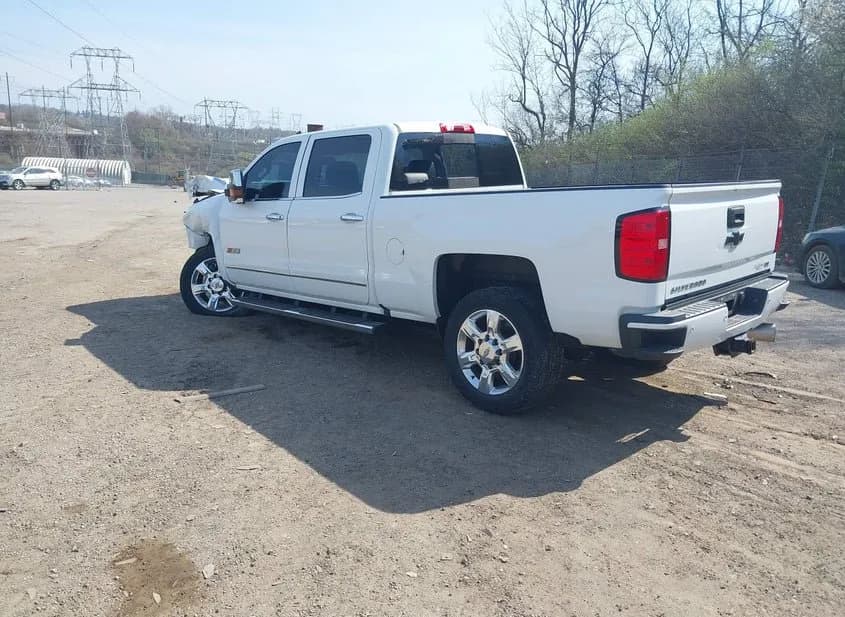 2018 CHEVROLET Silverado Used VIN 1GC1KWEY6JF215347 – interior seats 2018 CHEVROLET Silverado Used VIN 1GC1KWEY6JF215347 – interior seats