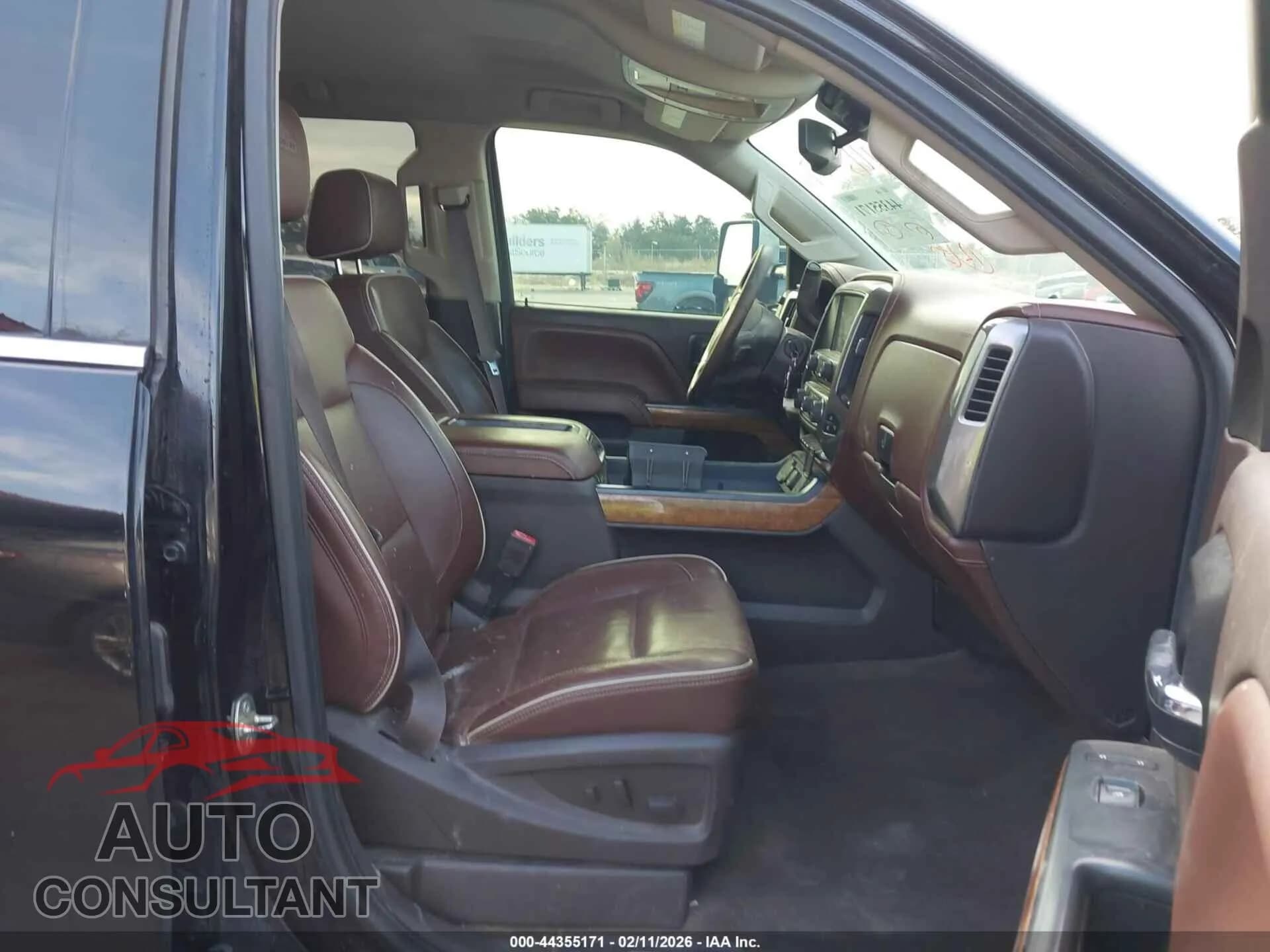 2015 CHEVROLET SILVERADO 3500HD Used VIN 1GC4K1E8XFF519630 – photo 13 2015 CHEVROLET SILVERADO 3500HD Used VIN 1GC4K1E8XFF519630 – photo 13