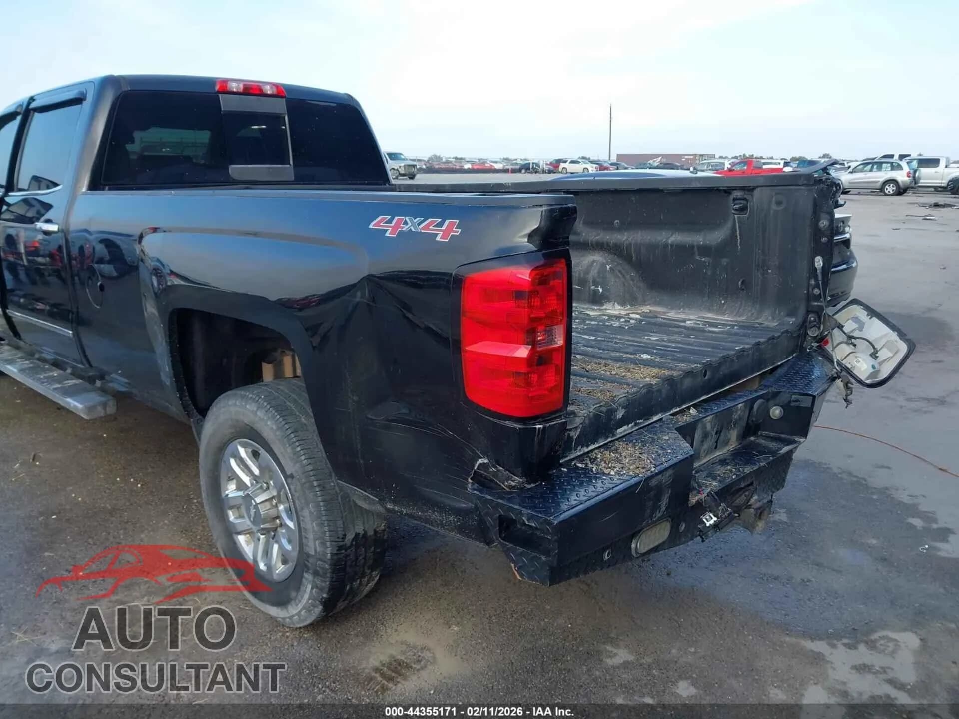 2015 CHEVROLET SILVERADO 3500HD Used VIN 1GC4K1E8XFF519630 – photo 14 2015 CHEVROLET SILVERADO 3500HD Used VIN 1GC4K1E8XFF519630 – photo 14