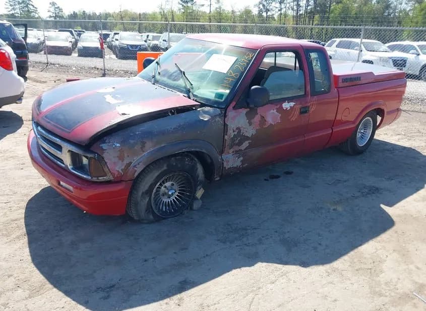 1997 CHEVROLET S-10 Pickup Used VIN 1GCCS19X0VK124746 – front exterior 1997 CHEVROLET S-10 Pickup Used VIN 1GCCS19X0VK124746 – front exterior