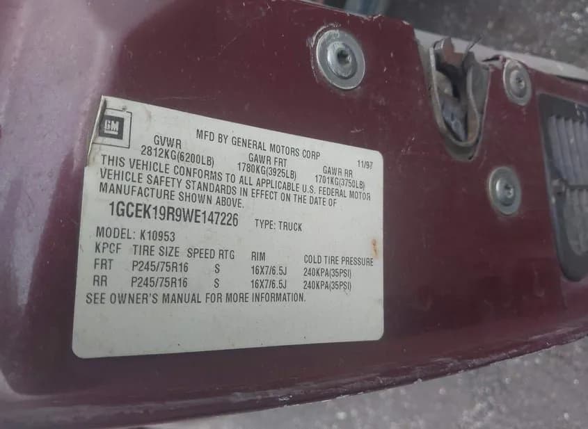 1998 CHEVROLET GMT-400 Used VIN 1GCEK19R9WE147226 – rear exterior 1998 CHEVROLET GMT-400 Used VIN 1GCEK19R9WE147226 – rear exterior