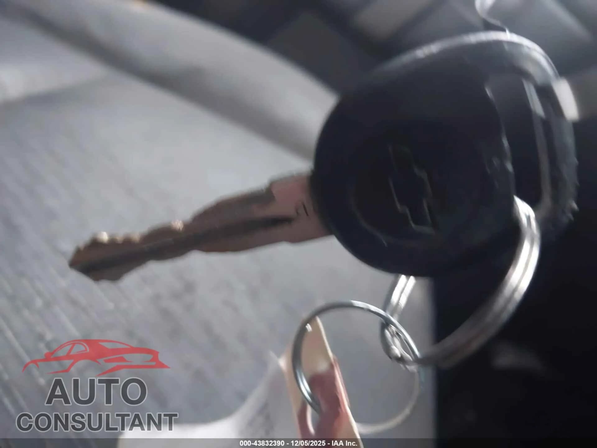 2013 CHEVROLET SILVERADO 1500 Damaged VIN 1GCNCSEA0DZ380064 – photo 11 2013 CHEVROLET SILVERADO 1500 Damaged VIN 1GCNCSEA0DZ380064 – photo 11