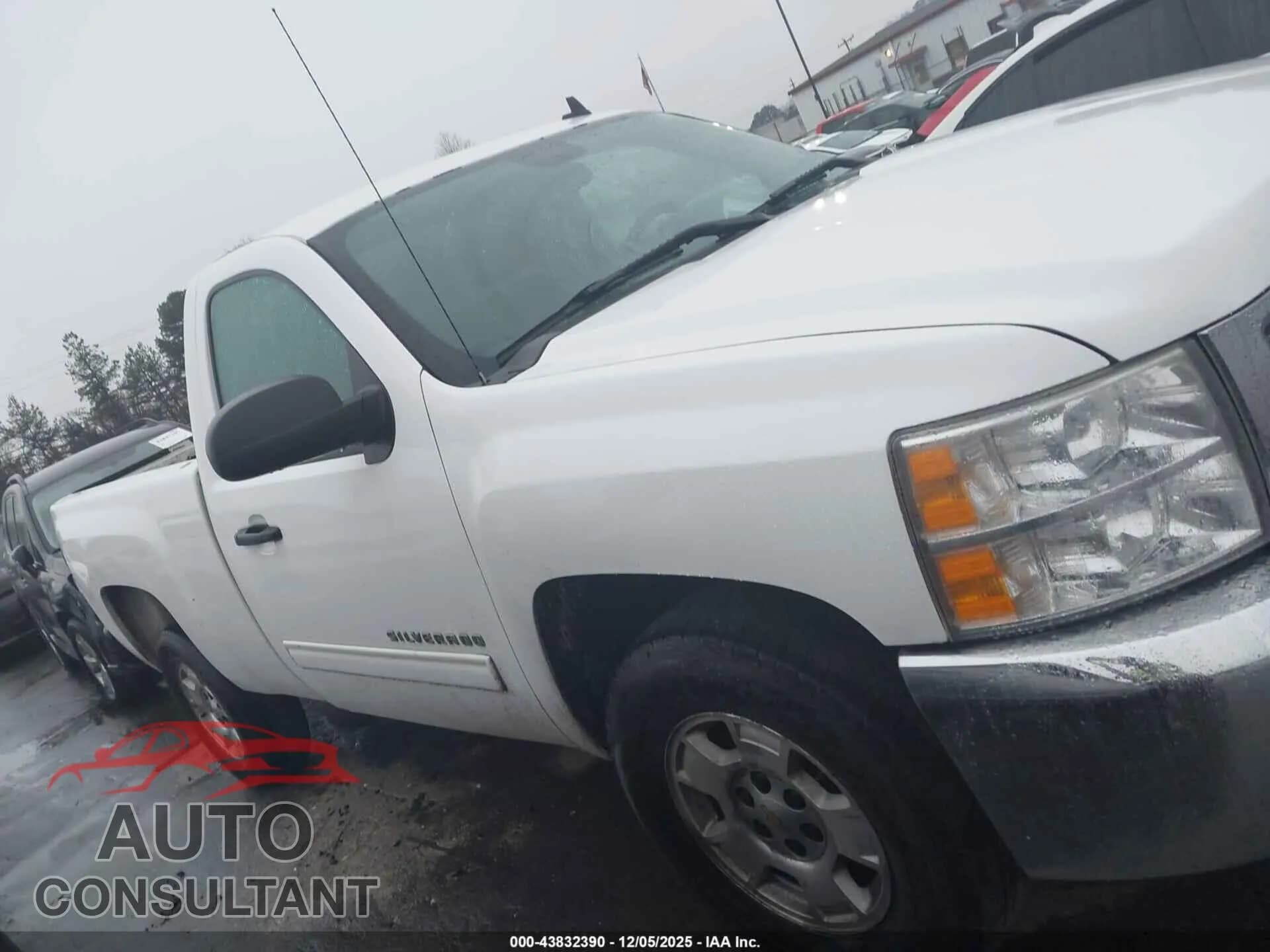 2013 CHEVROLET SILVERADO 1500 Damaged VIN 1GCNCSEA0DZ380064 – photo 13 2013 CHEVROLET SILVERADO 1500 Damaged VIN 1GCNCSEA0DZ380064 – photo 13