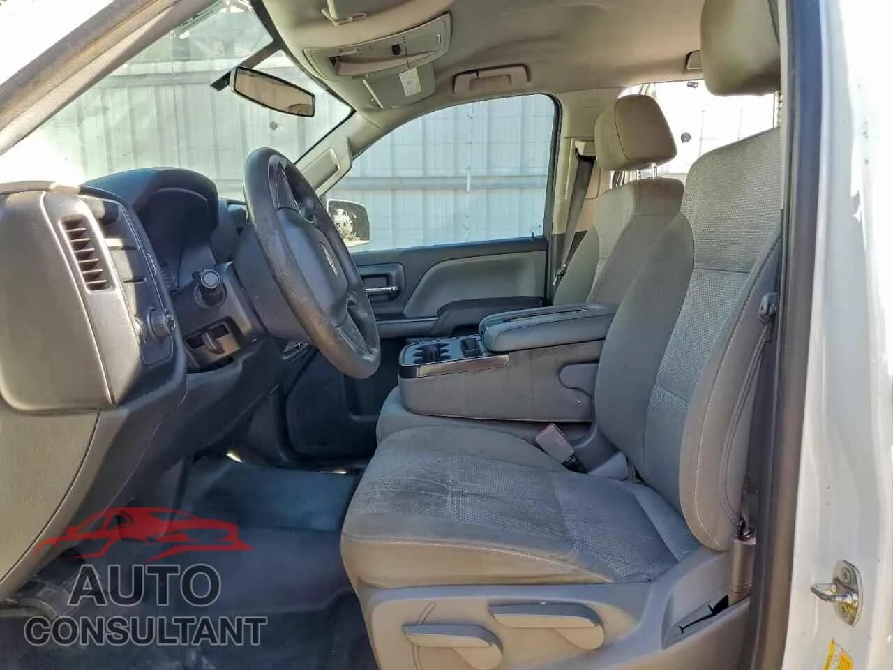 2018 CHEVROLET ALL Models Damaged VIN 1GCPCNEC7JF131219 – exterior detail 2018 CHEVROLET ALL Models Damaged VIN 1GCPCNEC7JF131219 – exterior detail