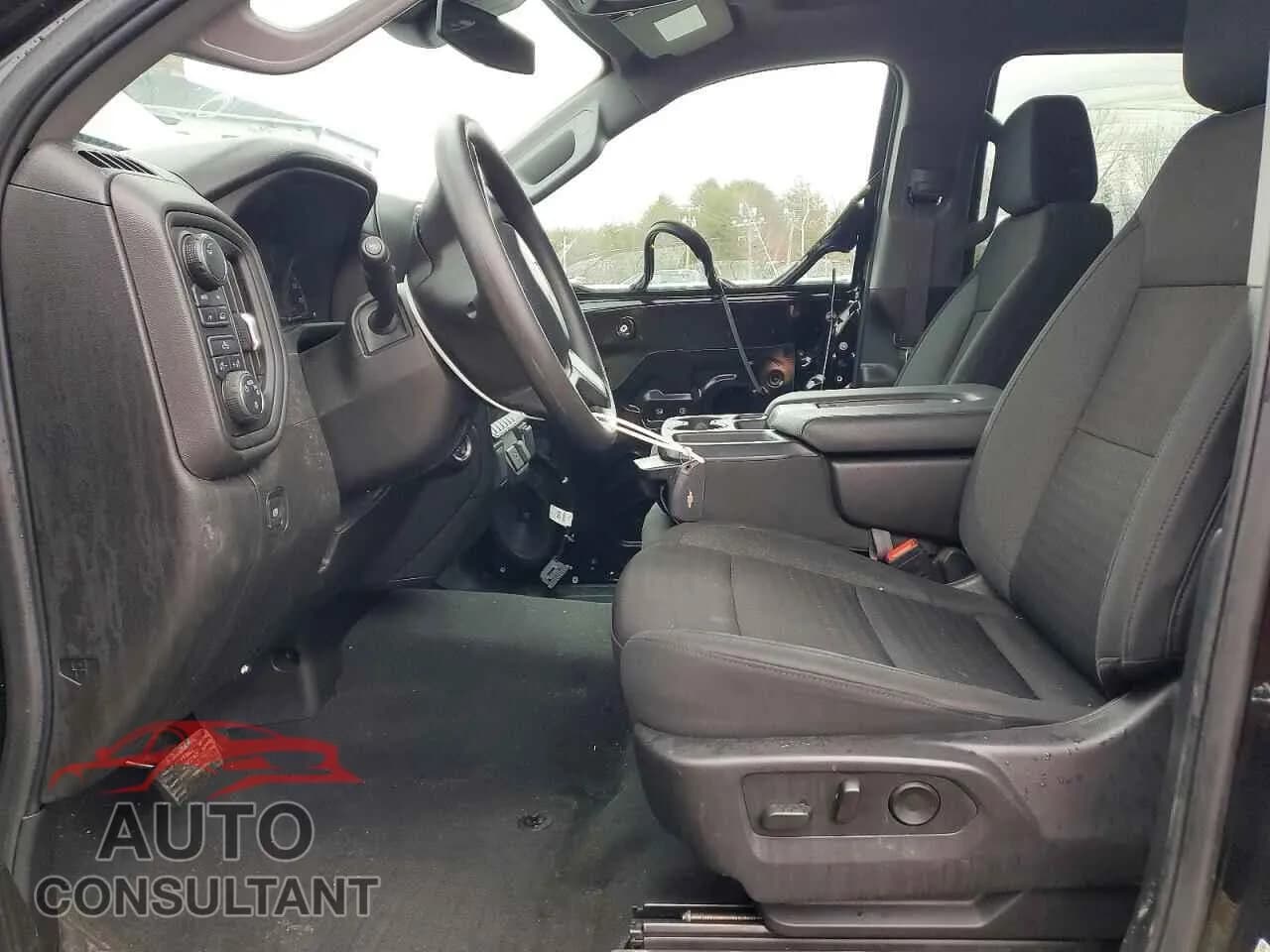 2024 CHEVROLET SILVERADO Used VIN 1GCPDBEKXRZ363326 – exterior detail 2024 CHEVROLET SILVERADO Used VIN 1GCPDBEKXRZ363326 – exterior detail