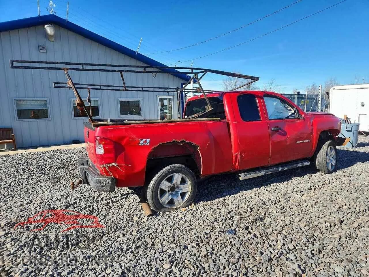 2011 CHEVROLET ALL Models Damaged VIN 1GCRKSE33BZ220652 – side profile 2011 CHEVROLET ALL Models Damaged VIN 1GCRKSE33BZ220652 – side profile