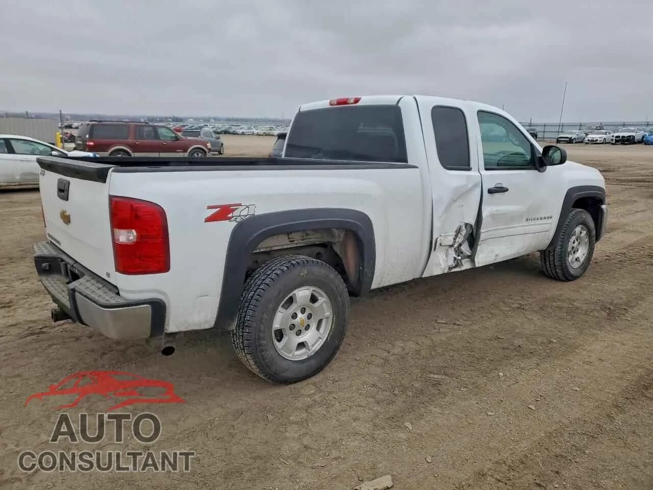 2013 CHEVROLET ALL Models Damaged VIN 1GCRKSE77DZ262313 – side profile 2013 CHEVROLET ALL Models Damaged VIN 1GCRKSE77DZ262313 – side profile