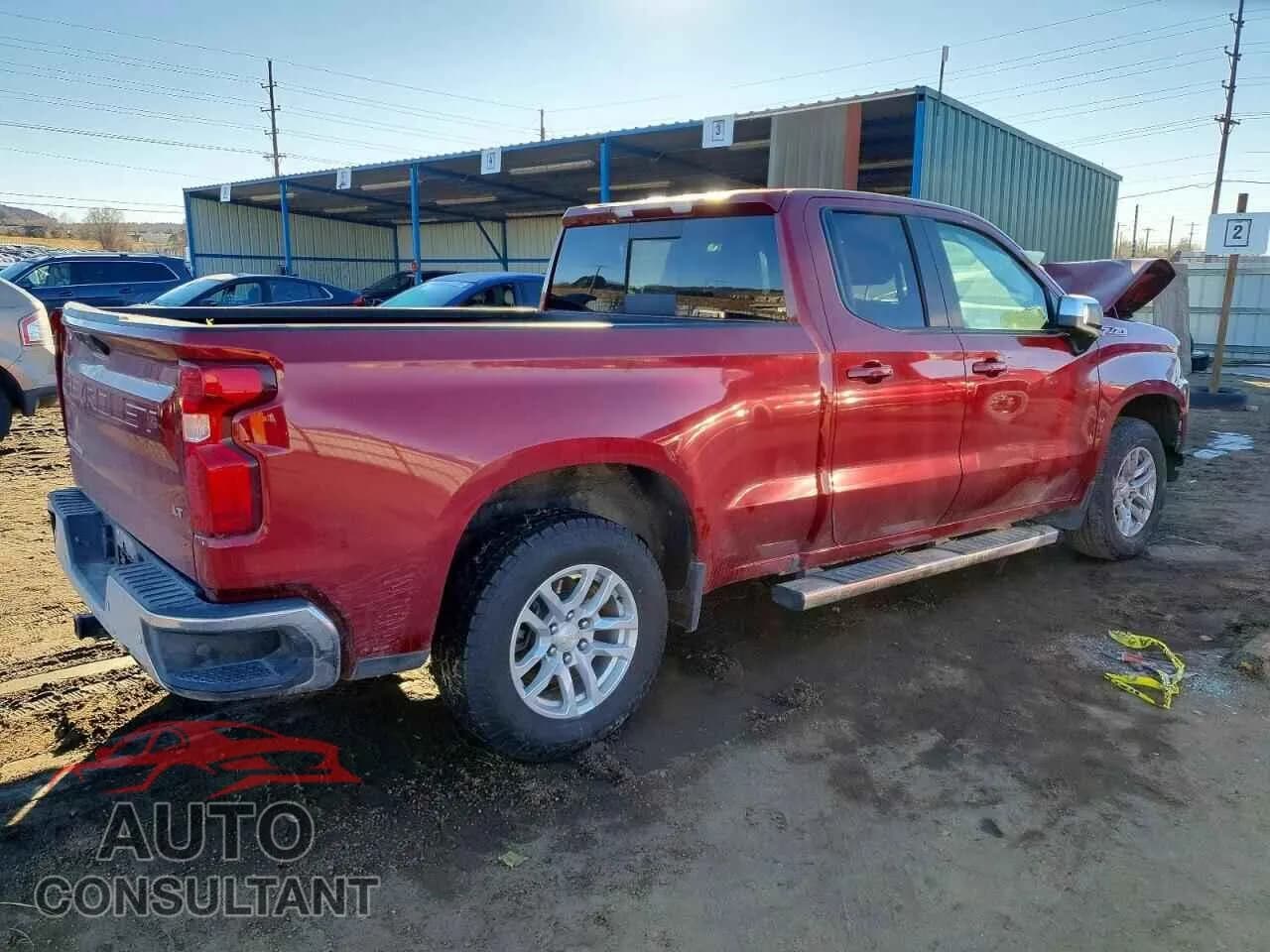 2020 CHEVROLET All Models Damaged VIN 1GCRYDED2LZ322769 – side profile 2020 CHEVROLET All Models Damaged VIN 1GCRYDED2LZ322769 – side profile