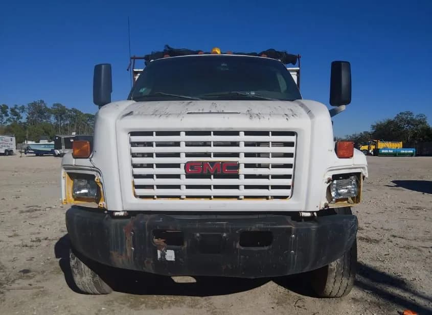 2005 GMC C7 Used VIN 1GDJ7C1C95F530431 – photo 15 2005 GMC C7 Used VIN 1GDJ7C1C95F530431 – photo 15