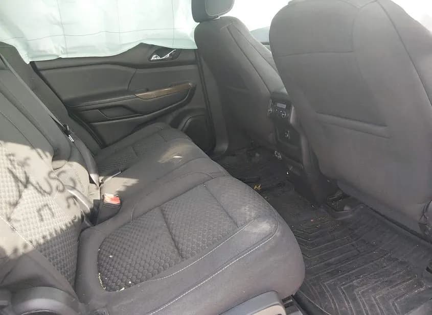 2018 GMC Acadia Used VIN 1GKKNRLAXJZ119761 – undercarriage 2018 GMC Acadia Used VIN 1GKKNRLAXJZ119761 – undercarriage