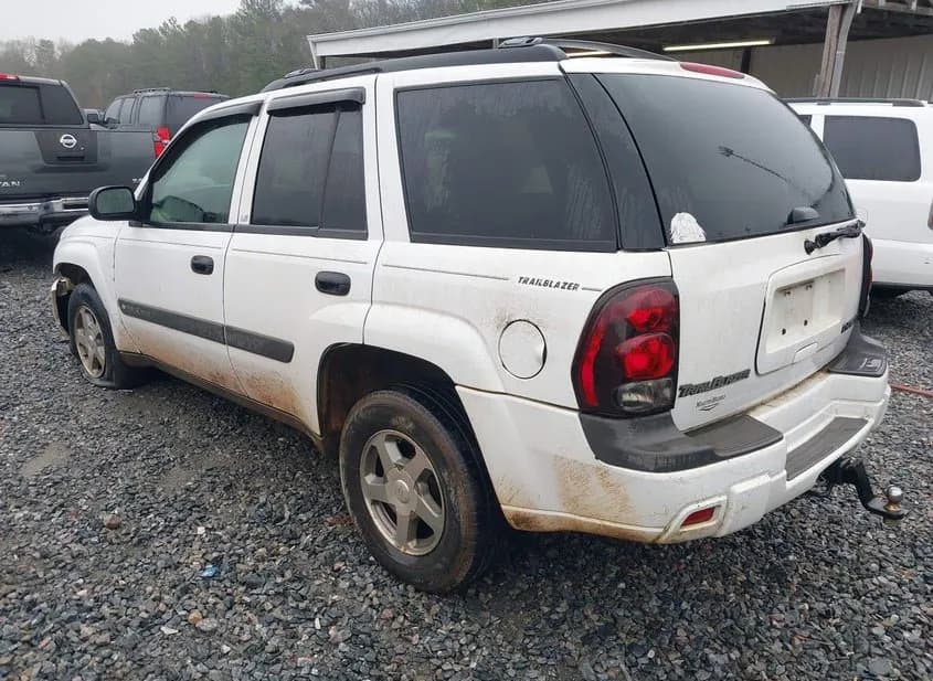 2004 CHEVROLET Trailblazer Used VIN 1GNDS13S342224475 – photo 12 2004 CHEVROLET Trailblazer Used VIN 1GNDS13S342224475 – photo 12