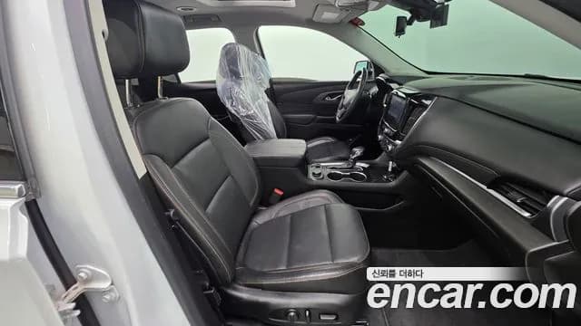 2021 Chevrolet Traverse 3.6 AWD Premier Sold VIN 1GNEV9KW0MJ162831 – interior seats 2021 Chevrolet Traverse 3.6 AWD Premier Sold VIN 1GNEV9KW0MJ162831 – interior seats