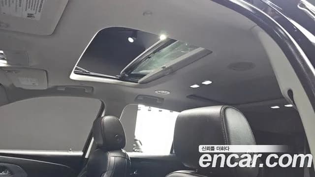 2020 Chevrolet Traverse 3.6 AWD Redline Sold VIN 1GNEV9KW2LJ263545 – interior seats 2020 Chevrolet Traverse 3.6 AWD Redline Sold VIN 1GNEV9KW2LJ263545 – interior seats