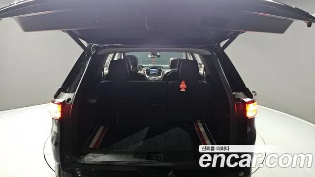2021 Chevrolet Traverse 3.6 AWD Redline Sold VIN 1GNEV9KW9MJ192474 – interior seats 2021 Chevrolet Traverse 3.6 AWD Redline Sold VIN 1GNEV9KW9MJ192474 – interior seats
