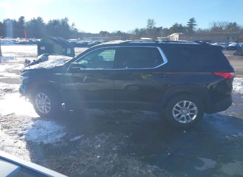 2020 CHEVROLET Traverse Used VIN 1GNEVHKW3LJ254850 – trunk area 2020 CHEVROLET Traverse Used VIN 1GNEVHKW3LJ254850 – trunk area