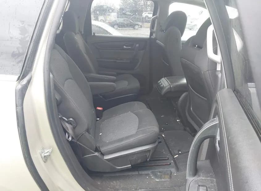 2014 CHEVROLET Traverse Used VIN 1GNKVGKD4EJ148566 – undercarriage 2014 CHEVROLET Traverse Used VIN 1GNKVGKD4EJ148566 – undercarriage