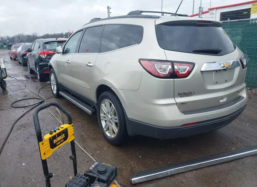 2014 CHEVROLET Traverse Used VIN 1GNKVGKD4EJ148566 – trunk area 2014 CHEVROLET Traverse Used VIN 1GNKVGKD4EJ148566 – trunk area